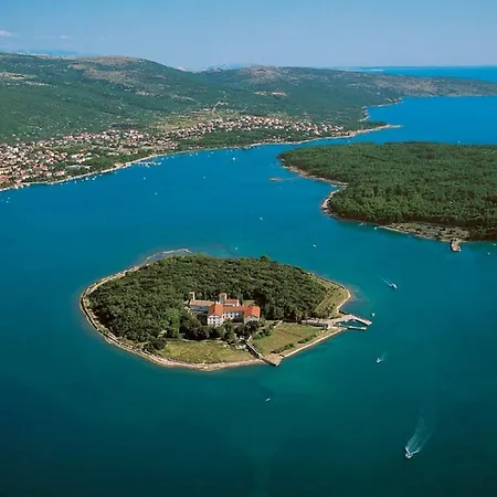 Stone With Pool, Large Yard, Sea View, Complete Privacy - By Traveler Tourist Agency Krk - Id 2216 Villa *